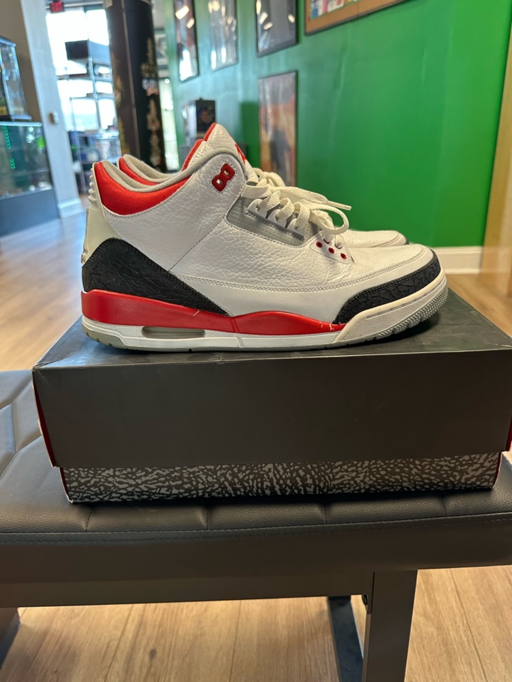 Jordan 3 Retro Fire Red - Picture 4 of 10